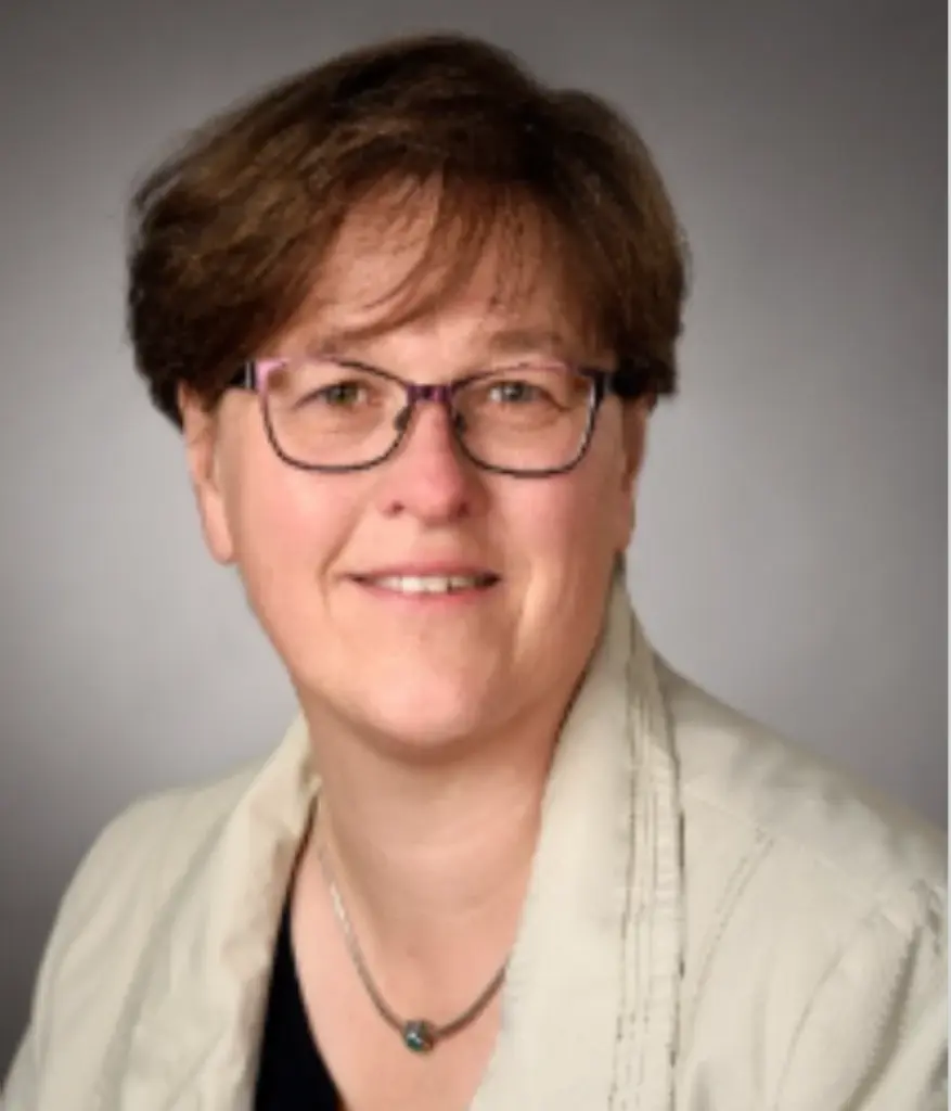 Das Bild zeigt ein Portrait von Christiane Bente.